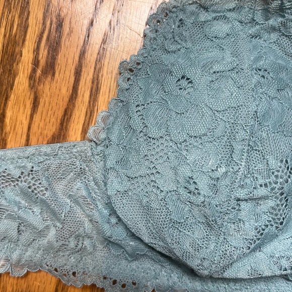 Garage Lace Bralette - Picture 5 of 5